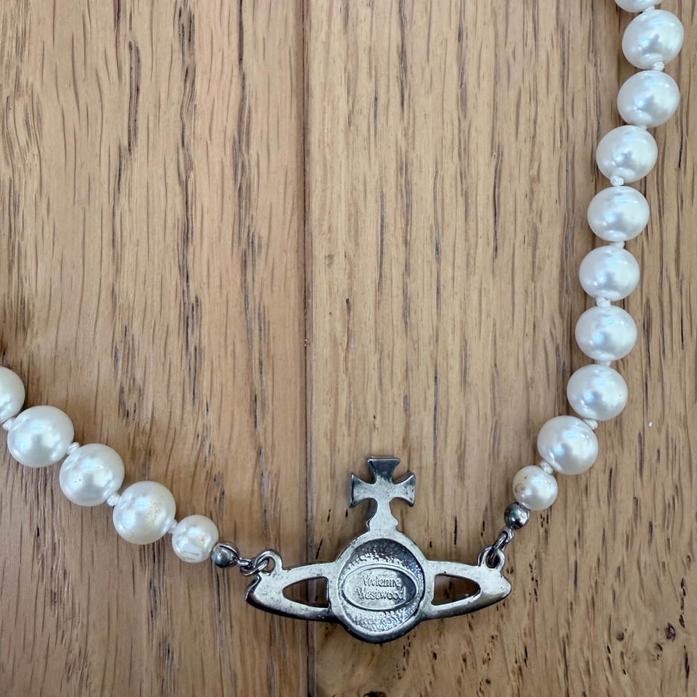 Vivienne Westwood Pearl Choker - Picture 5 of 5